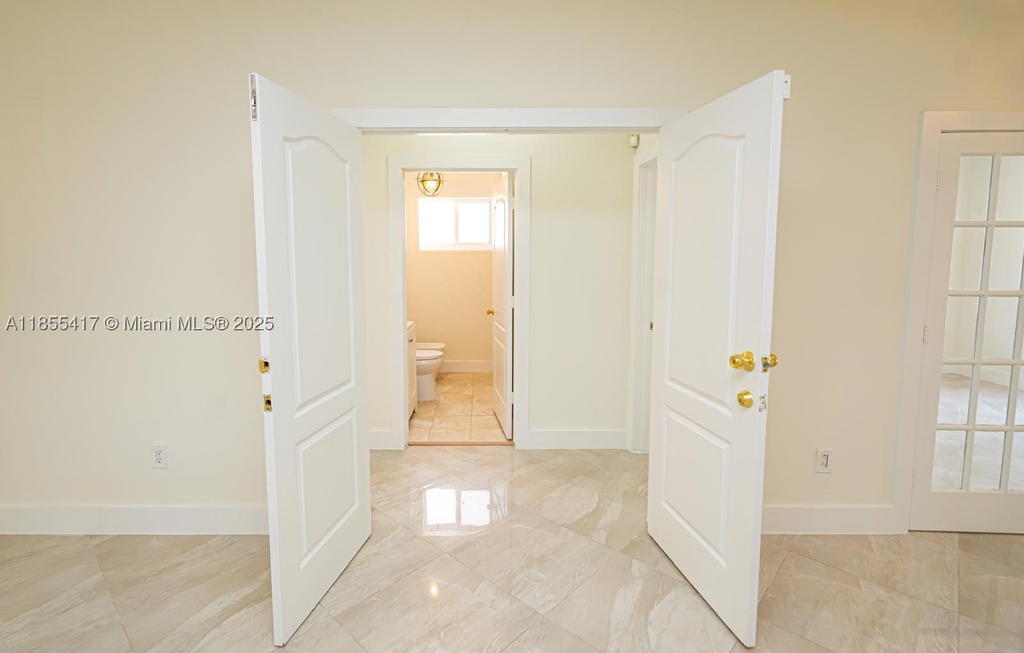 Real estate property located at 2810 114th Ave, Miami-dade, Coral Way Estates, Miami, FL