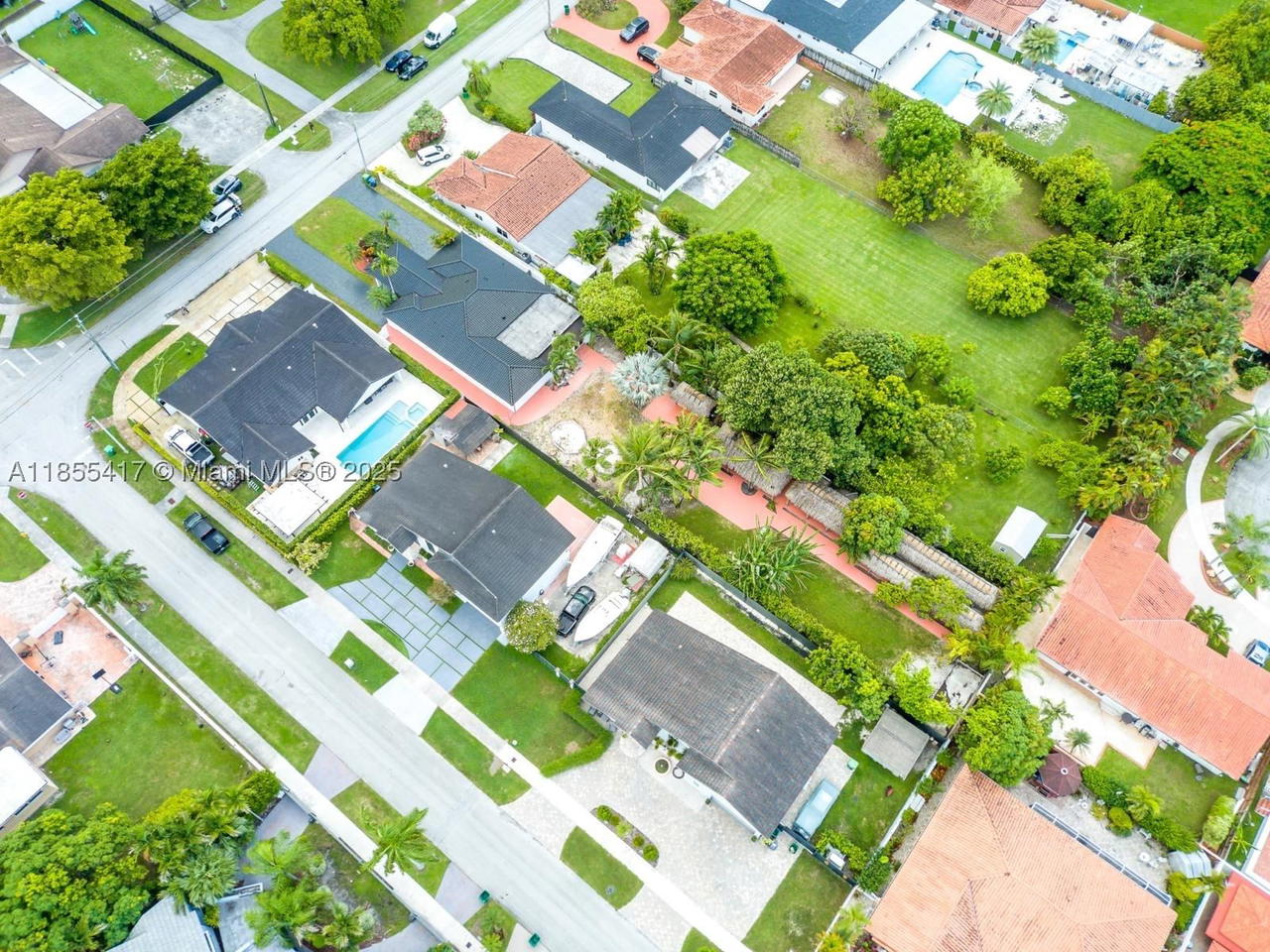 Real estate property located at 2810 114th Ave, Miami-dade, Coral Way Estates, Miami, FL