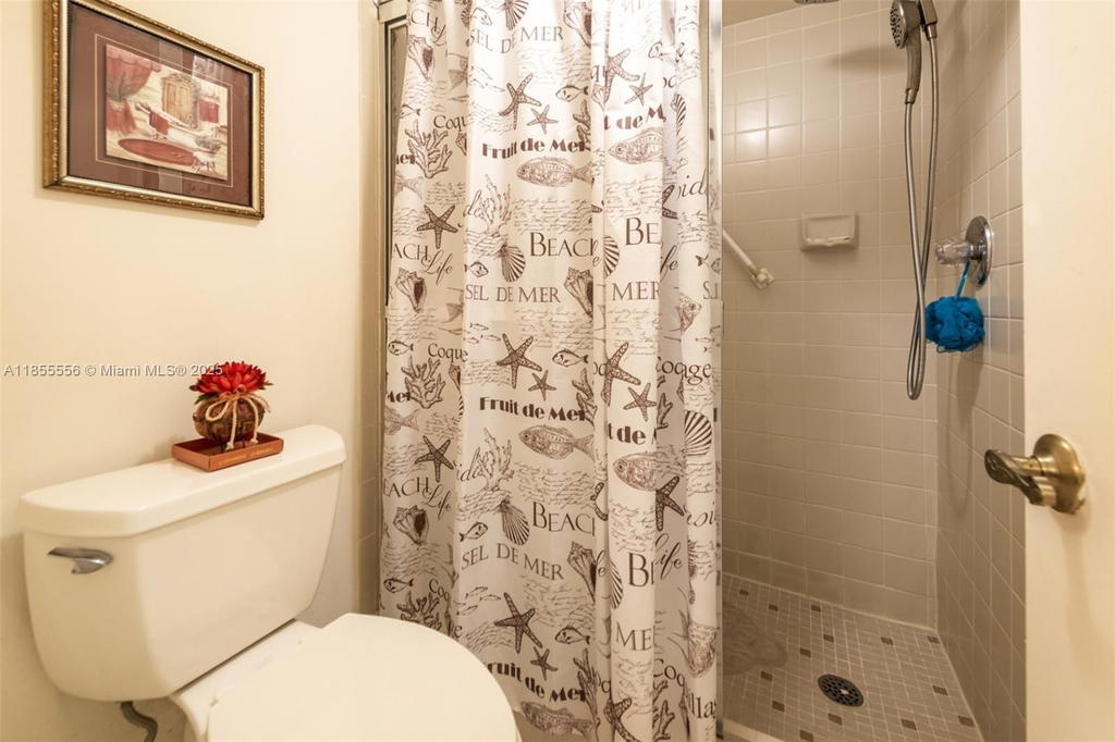 Real estate property located at 4965 Sabal Palm Blvd #303, Broward, Lakes Of Carriage Hills, Tamarac, FL