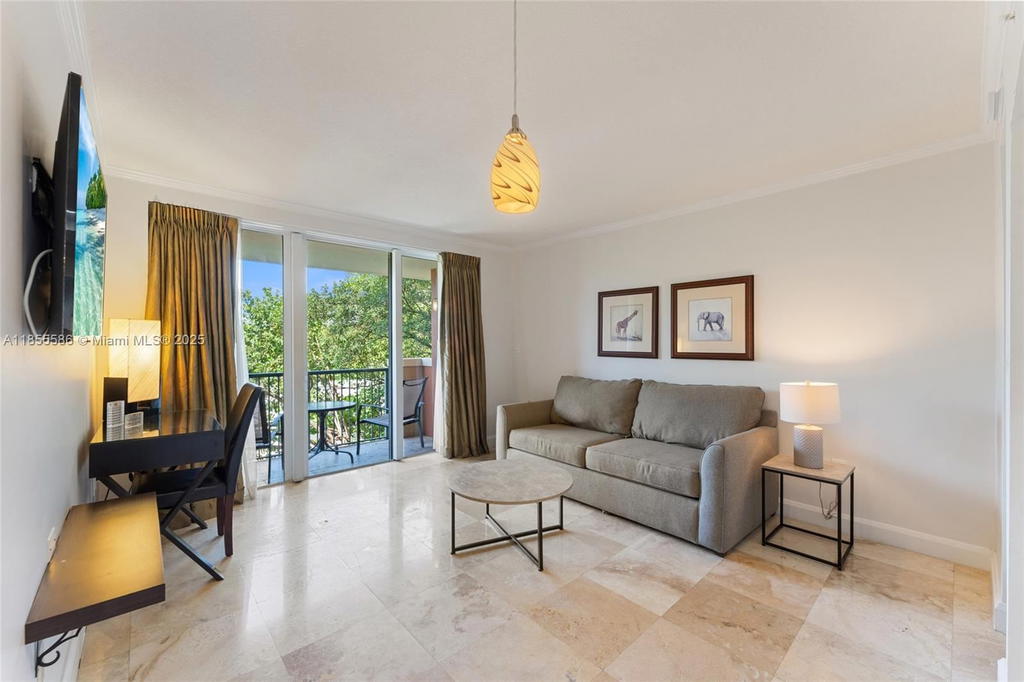 Real estate property located at 2951 Bayshore Dr #506, Miami-dade, The Mutiny Condo, Miami, FL