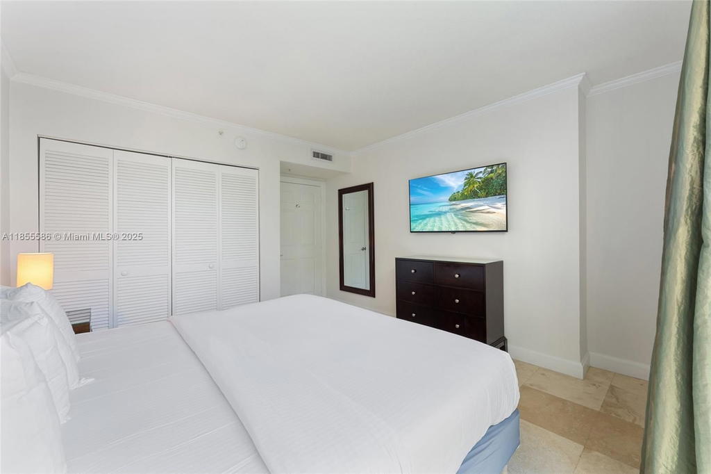 Real estate property located at 2951 Bayshore Dr #506, Miami-dade, The Mutiny Condo, Miami, FL