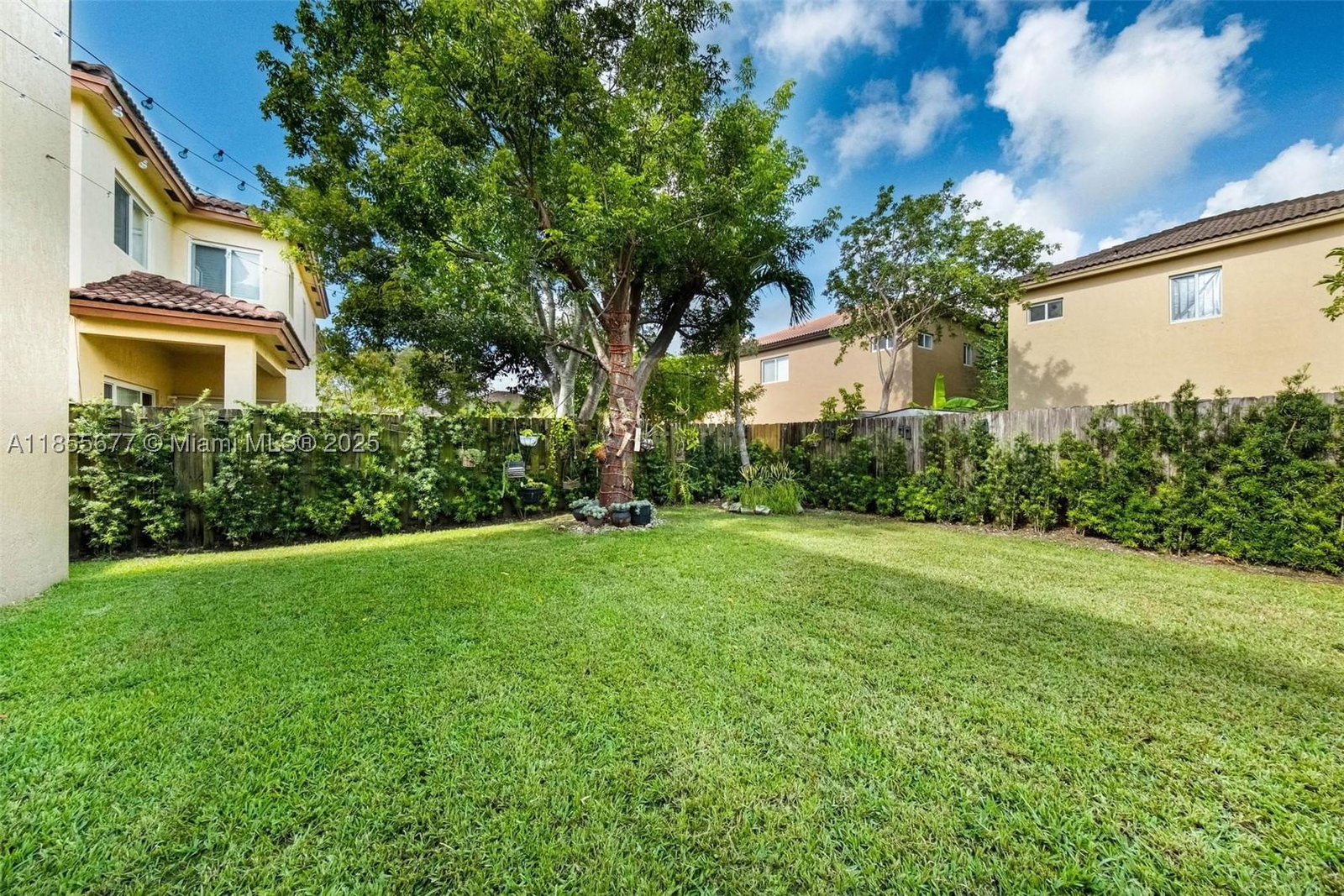 Real estate property located at 22536 94th Pl, Miami-dade, Lakes By The Bay Day, Cutler Bay, FL