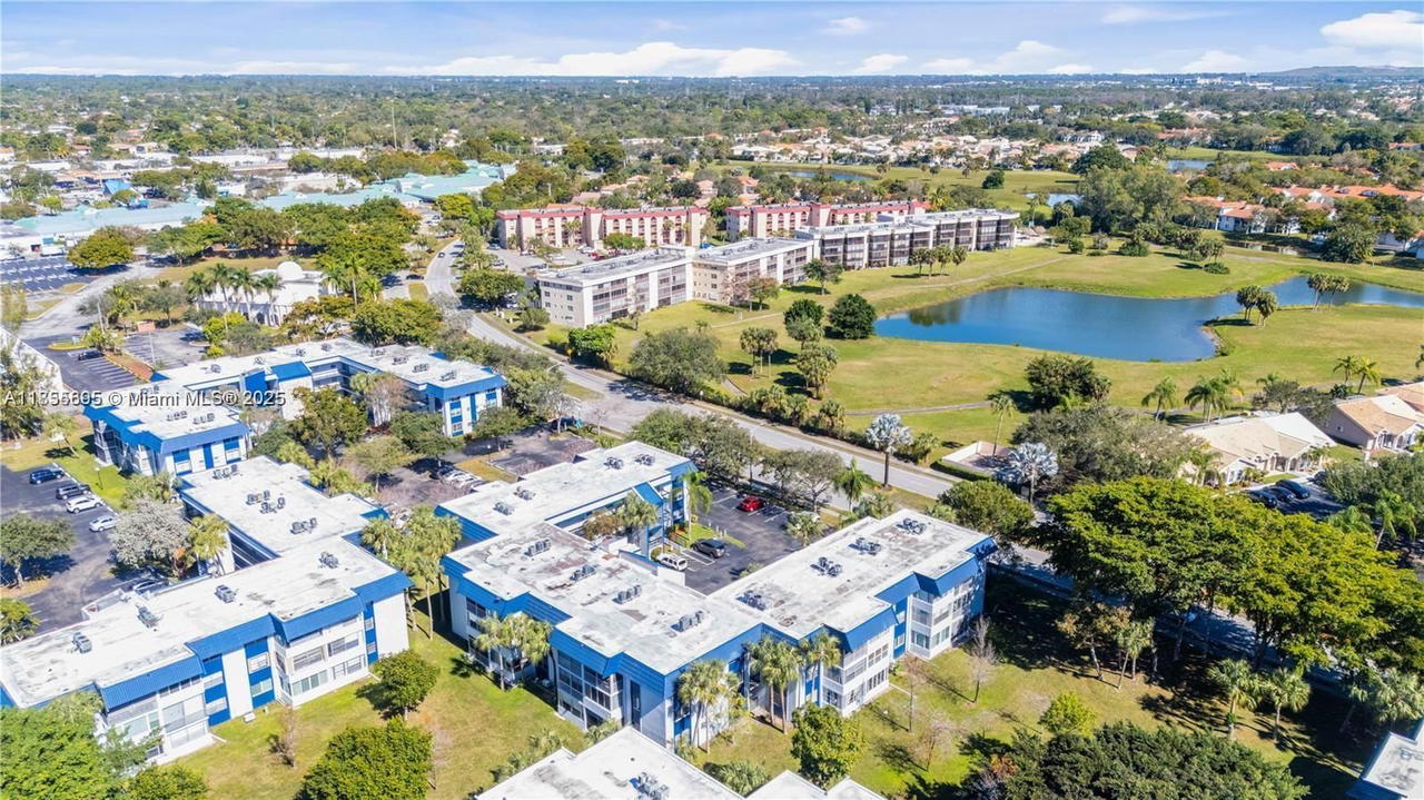 Real estate property located at 3180 Holiday Springs Blvd #5-112, Broward, Holiday Springs Village 1, Margate, FL