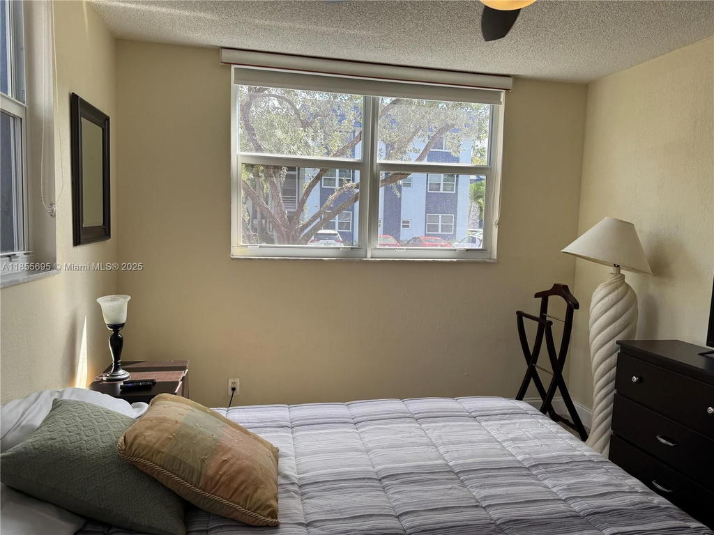 Real estate property located at 3180 Holiday Springs Blvd #5-112, Broward, Holiday Springs Village 1, Margate, FL