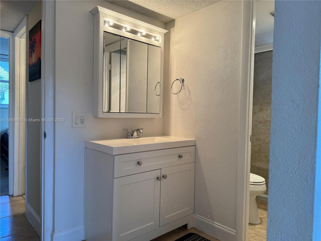 Real estate property located at 3180 Holiday Springs Blvd #5-112, Broward, Holiday Springs Village 1, Margate, FL