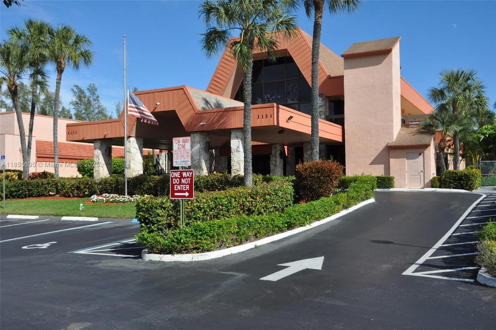Real estate property located at 3180 Holiday Springs Blvd #5-112, Broward, Holiday Springs Village 1, Margate, FL