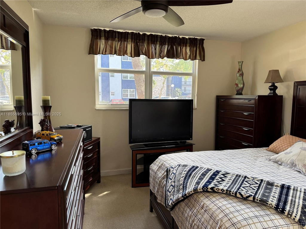 Real estate property located at 3180 Holiday Springs Blvd #5-112, Broward, Holiday Springs Village 1, Margate, FL