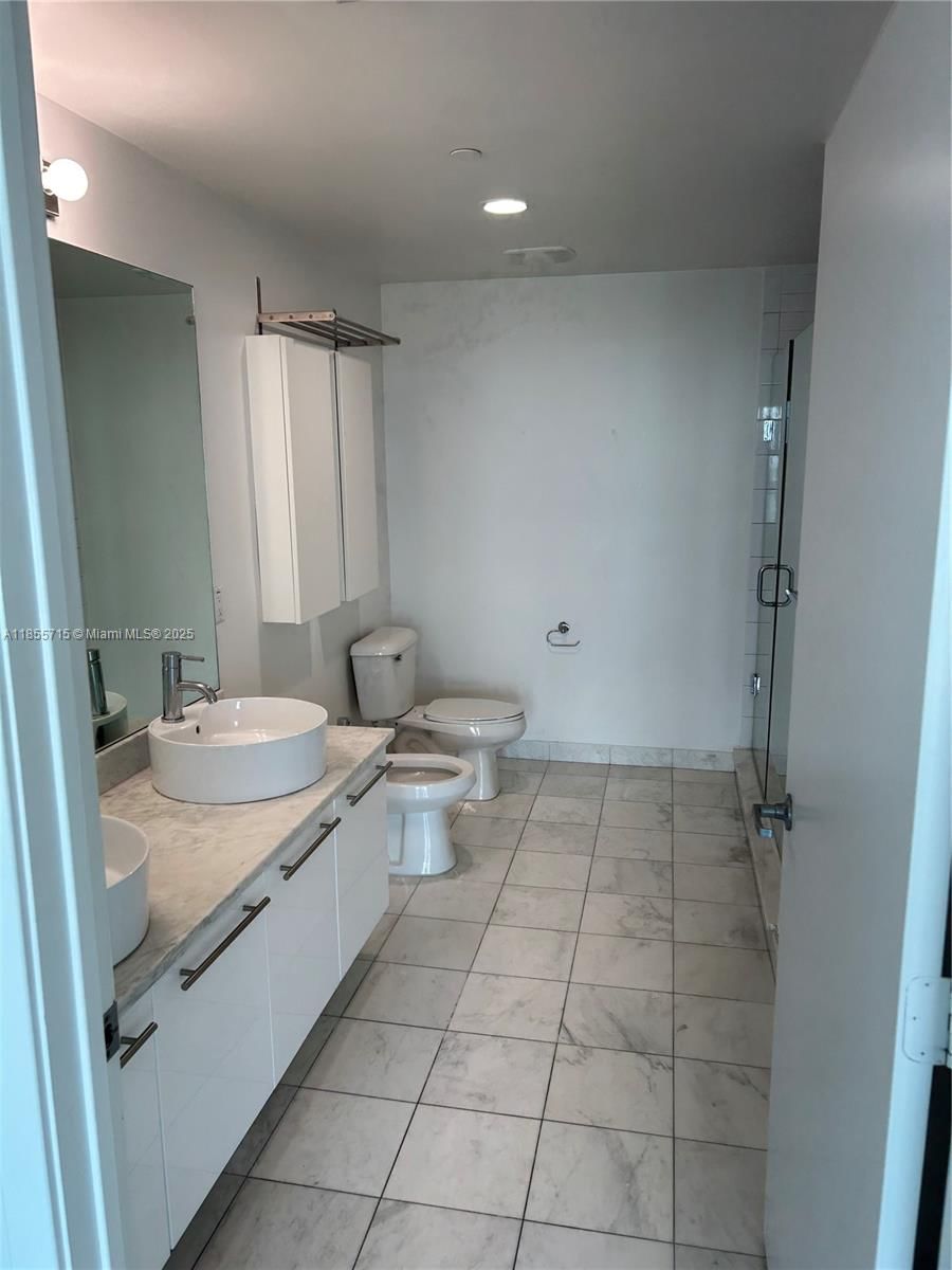 Real estate property located at 888 Biscayne Blvd #4106, Miami-dade, Marinablue Condo, Miami, FL