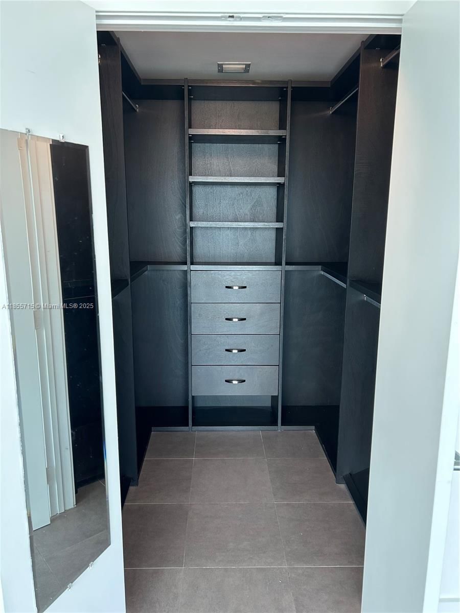 Real estate property located at 888 Biscayne Blvd #4106, Miami-dade, Marinablue Condo, Miami, FL