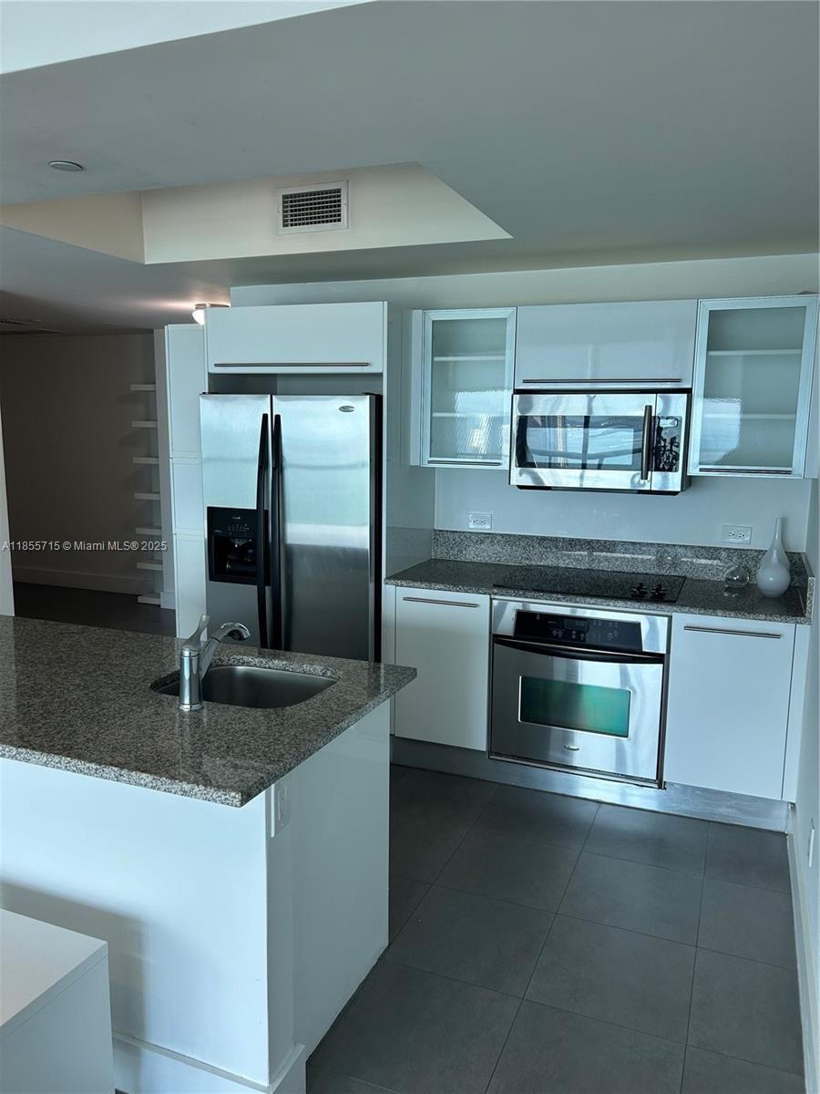 Real estate property located at 888 Biscayne Blvd #4106, Miami-dade, Marinablue Condo, Miami, FL