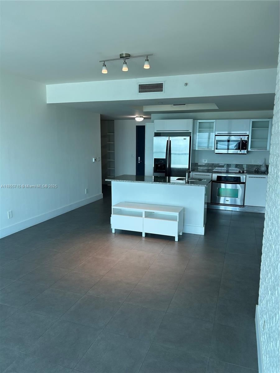 Real estate property located at 888 Biscayne Blvd #4106, Miami-dade, Marinablue Condo, Miami, FL