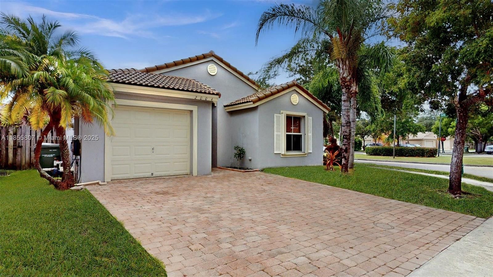 Real estate property located at 2004 15th St, Miami-dade, Shores At Keys Gate, Homestead, FL