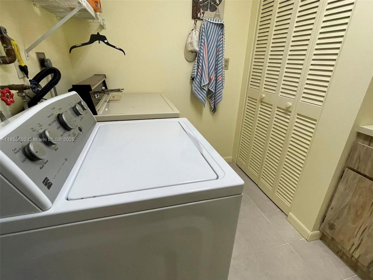 Real estate property located at 4975 Sabal Palm Blvd #208, Broward, Lakes Of Carriage Hills, Tamarac, FL