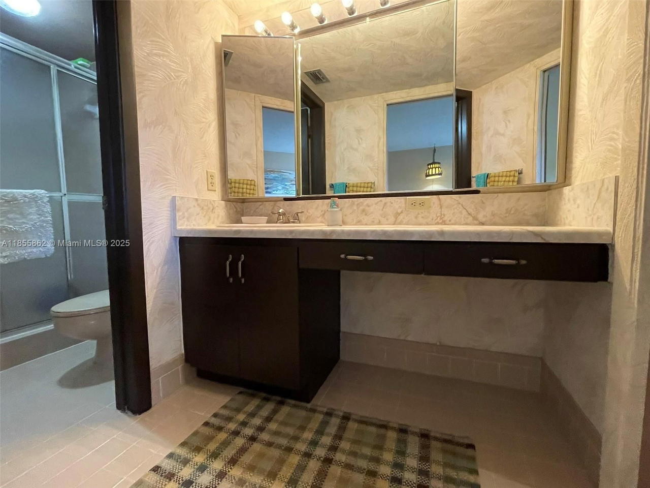 Real estate property located at 4975 Sabal Palm Blvd #208, Broward, Lakes Of Carriage Hills, Tamarac, FL