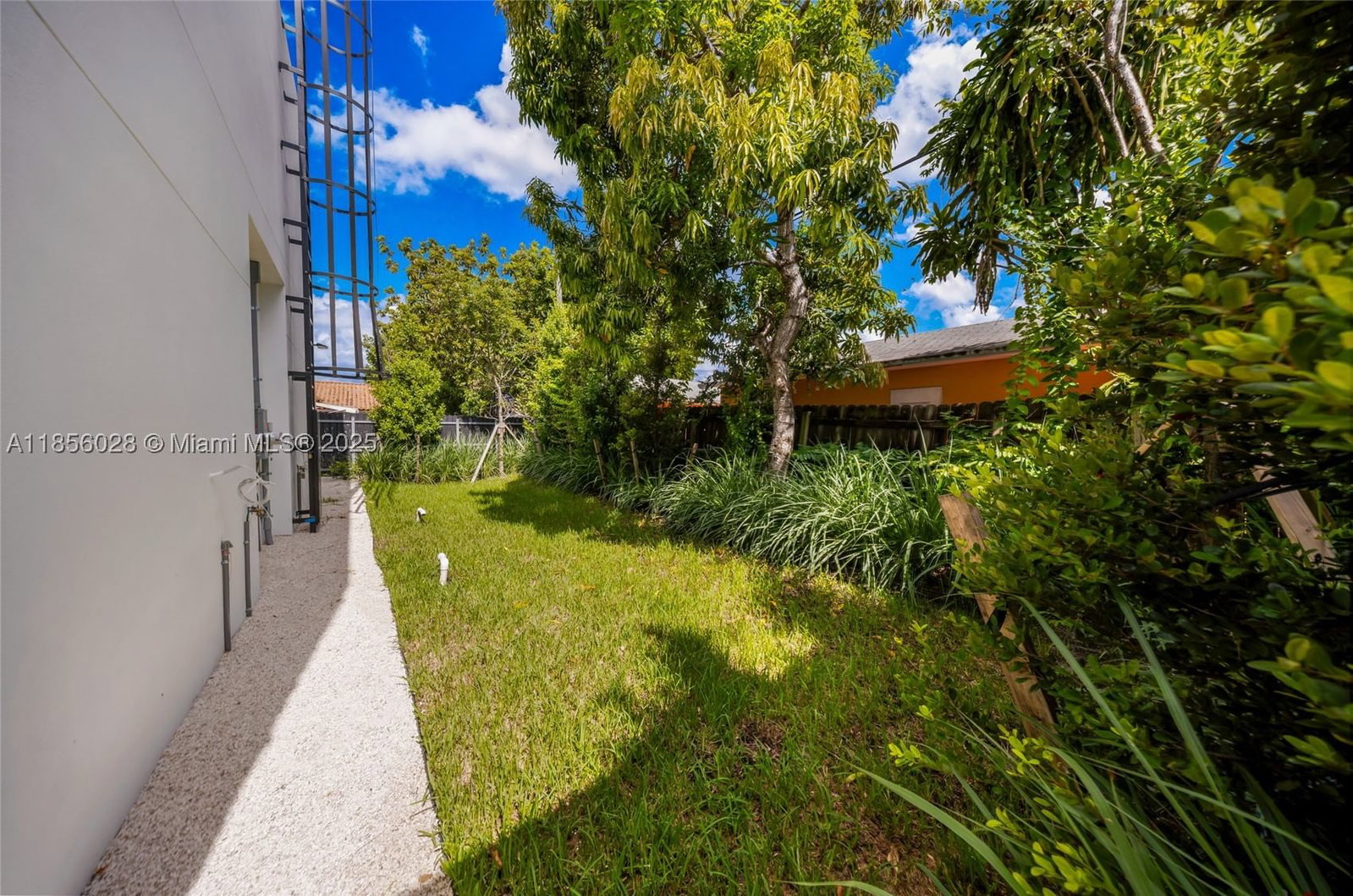 Real estate property located at 2151 1st Ter, Miami-dade, Superior Park, Miami, FL