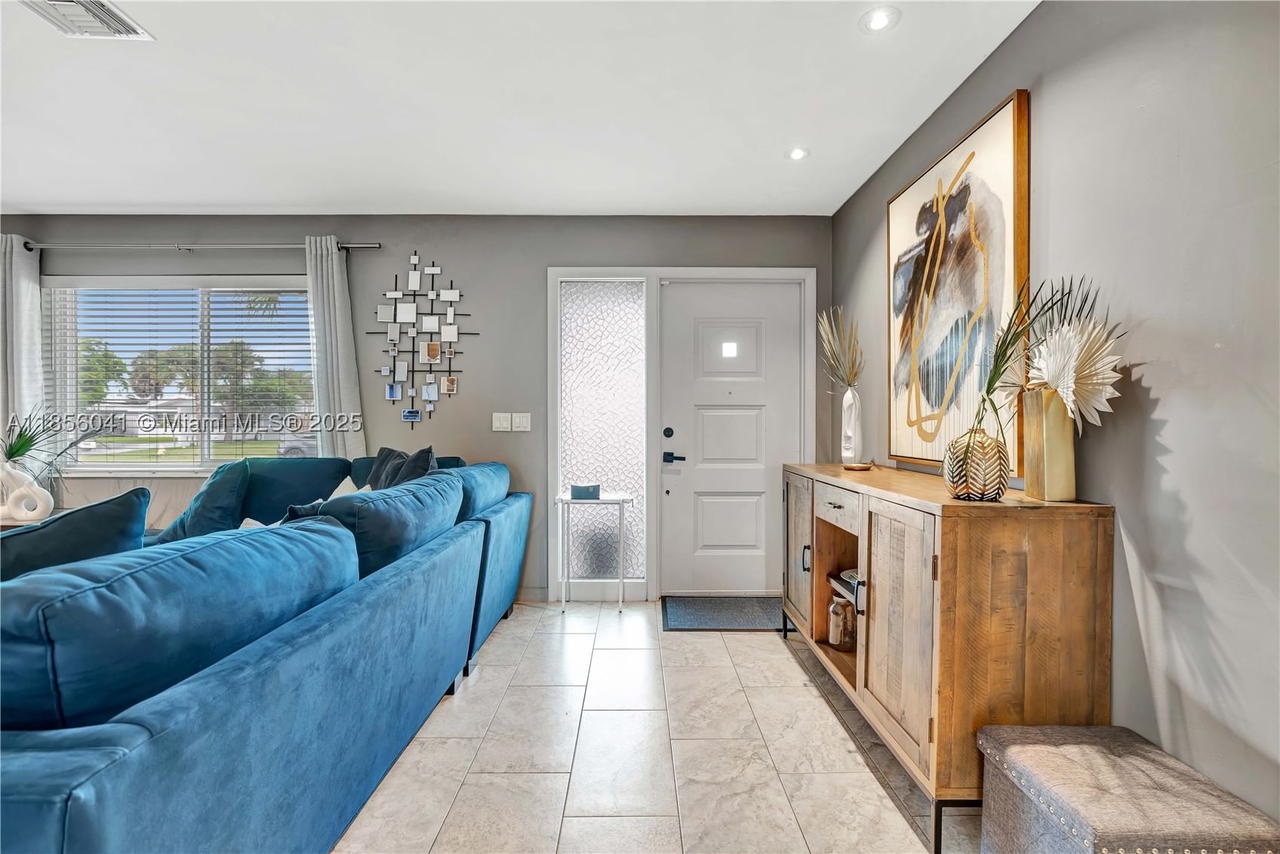 Real estate property located at 553 Riverside Drive, Palm Beach, Palm Beach Gardens Estate, Palm Beach Gardens, FL