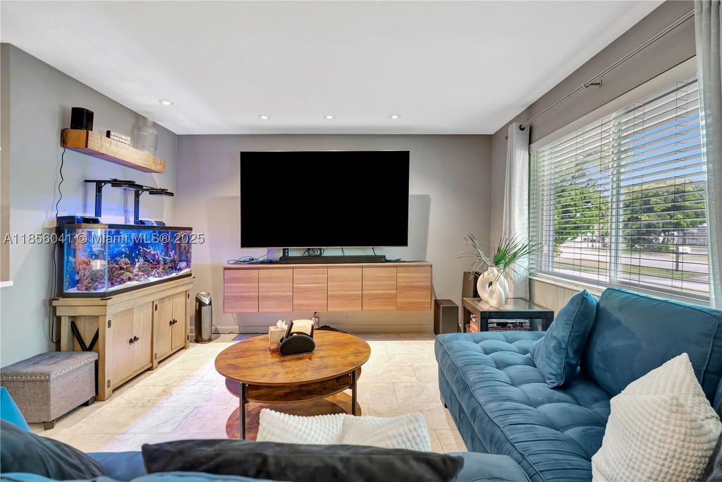 Real estate property located at 553 Riverside Drive, Palm Beach, Palm Beach Gardens Estate, Palm Beach Gardens, FL