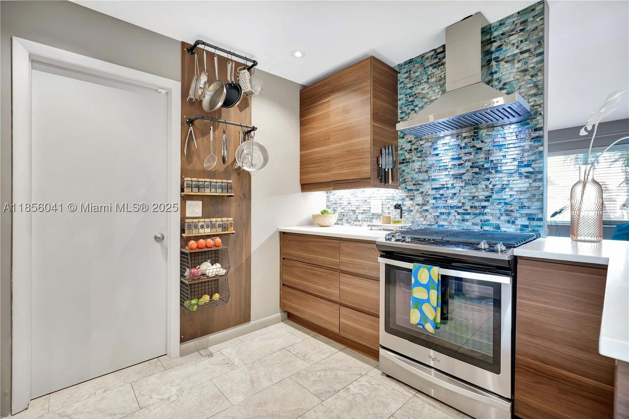 Real estate property located at 553 Riverside Drive, Palm Beach, Palm Beach Gardens Estate, Palm Beach Gardens, FL
