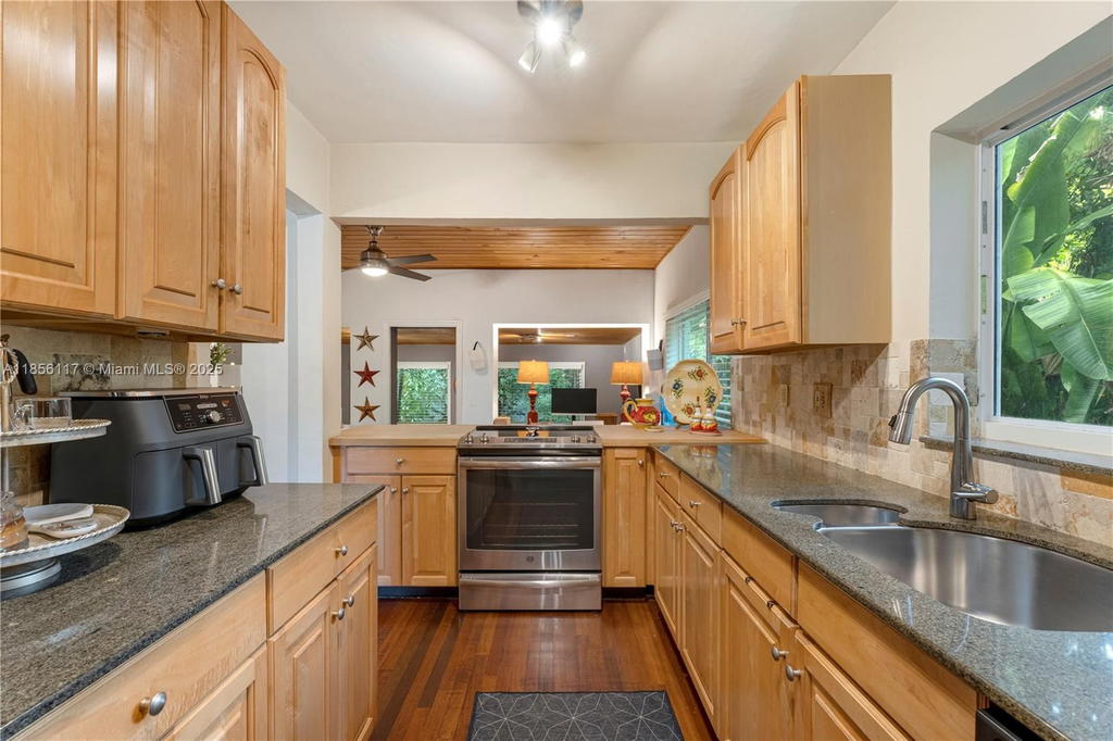 Real estate property located at 6200 34th St, Miami-dade, Coral Villas Rev, Miami, FL
