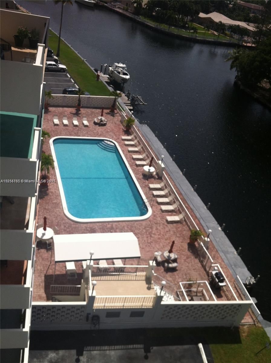 Real estate property located at 401 Golden Isles Dr #810, Broward, Ocean View Towers Condo, Hallandale Beach, FL