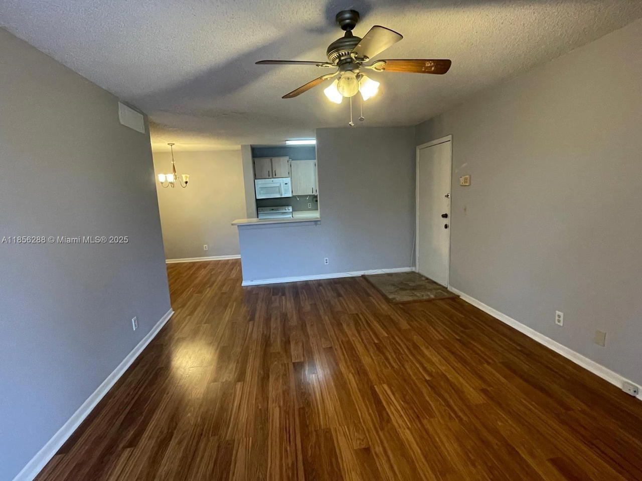 Real estate property located at 10717 Cleary Blvd #207, Broward, Lakes Of Jacaranda Condo, Plantation, FL