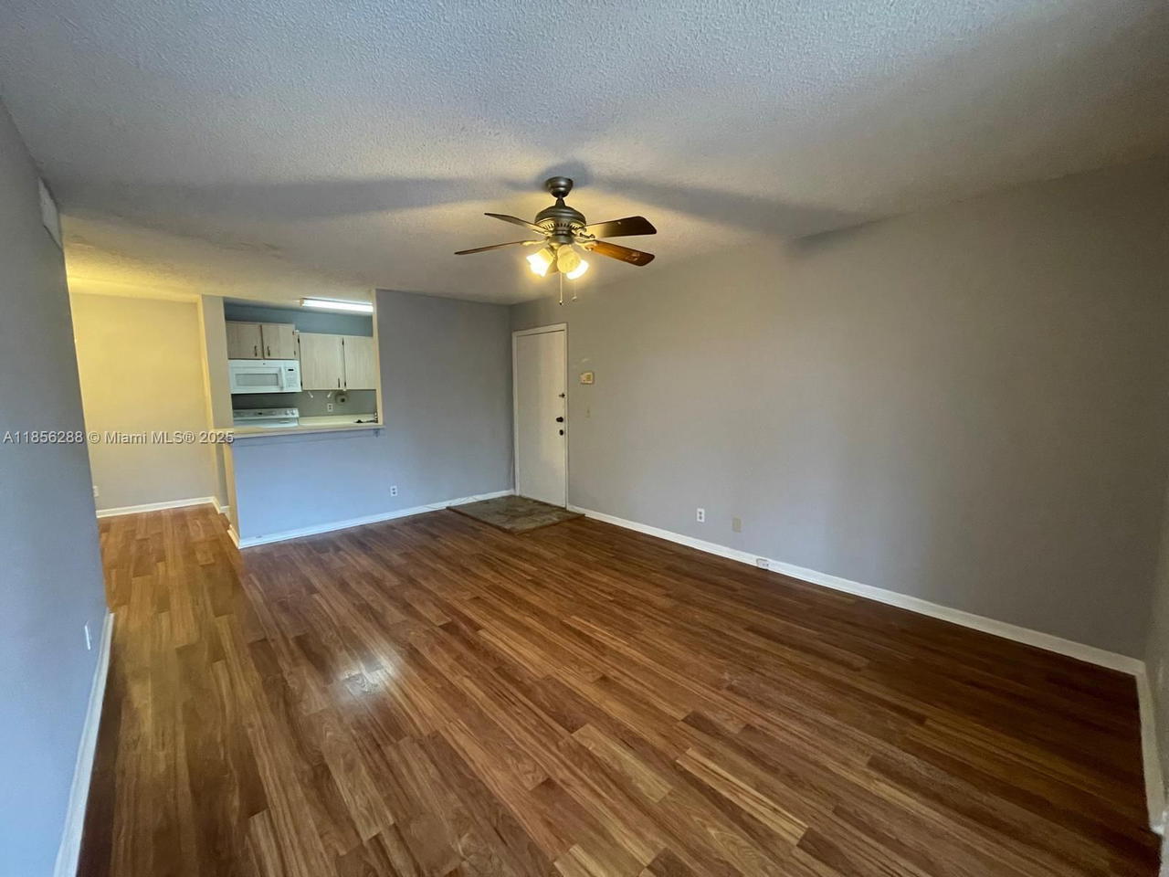 Real estate property located at 10717 Cleary Blvd #207, Broward, Lakes Of Jacaranda Condo, Plantation, FL