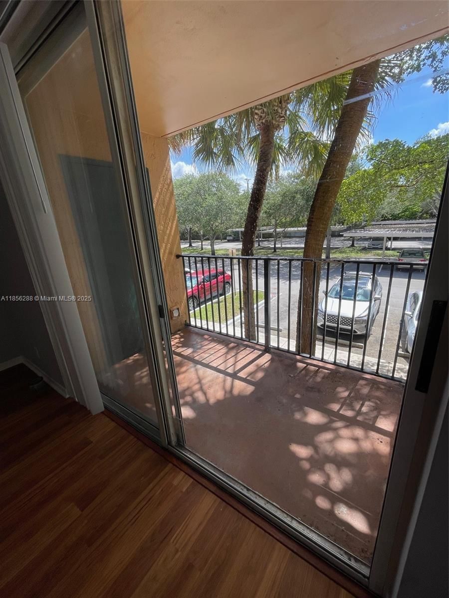 Real estate property located at 10717 Cleary Blvd #207, Broward, Lakes Of Jacaranda Condo, Plantation, FL