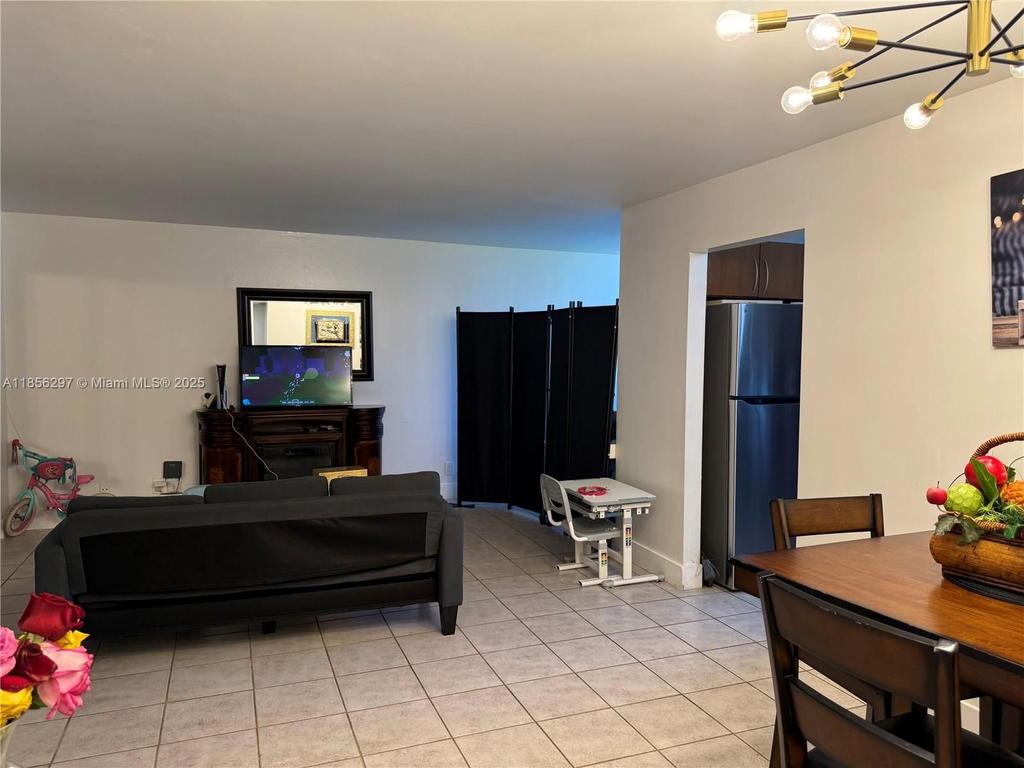 Real estate property located at 16919 Bay Rd #710, Miami-dade, Plaza Of Americas Condo P, Sunny Isles Beach, FL