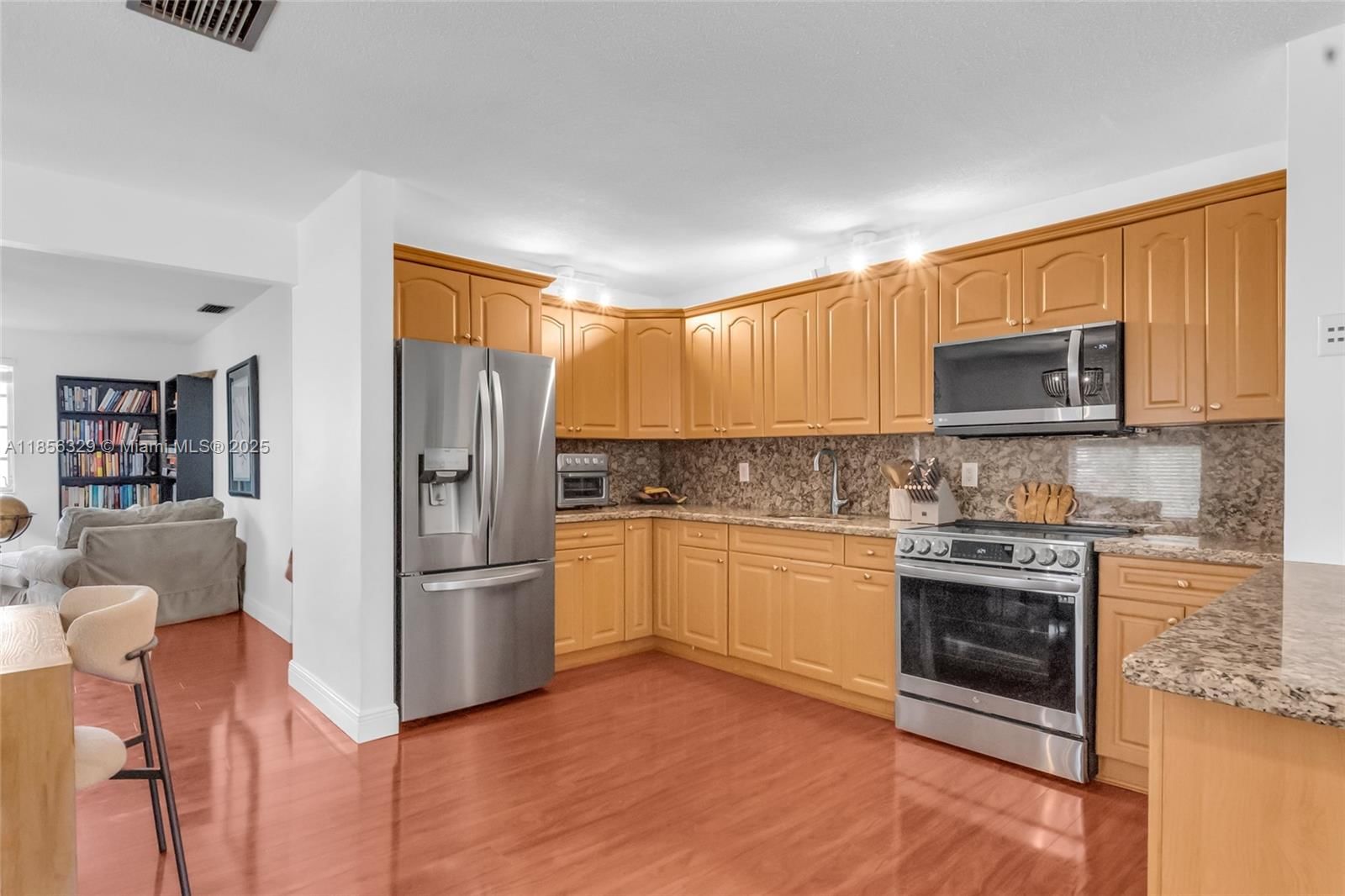 Real estate property located at 5864 42nd Ter, Miami-dade, Westerfield Manor, Miami, FL