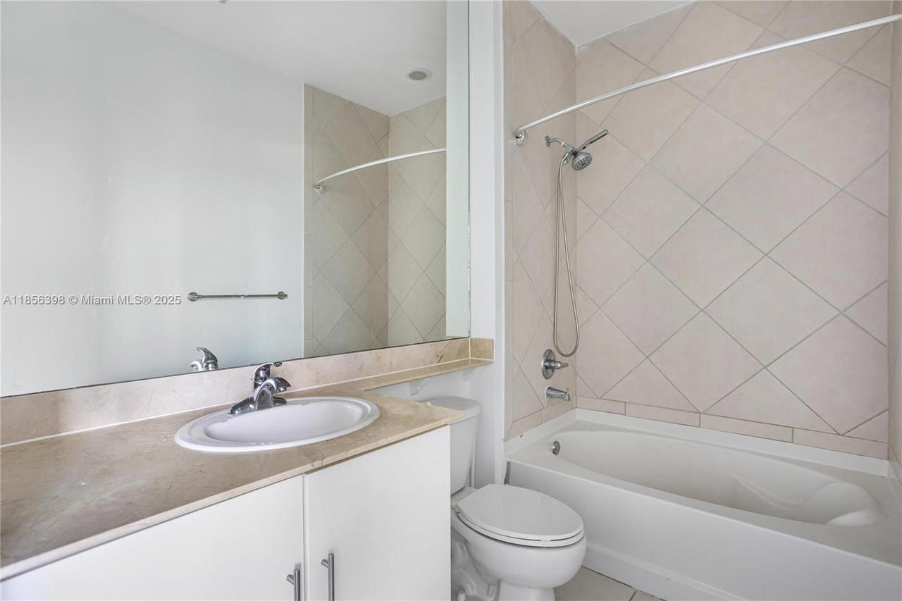 Real estate property located at 335 Biscayne Blvd LPH-00, Miami-dade, One Miami East Condo, Miami, FL