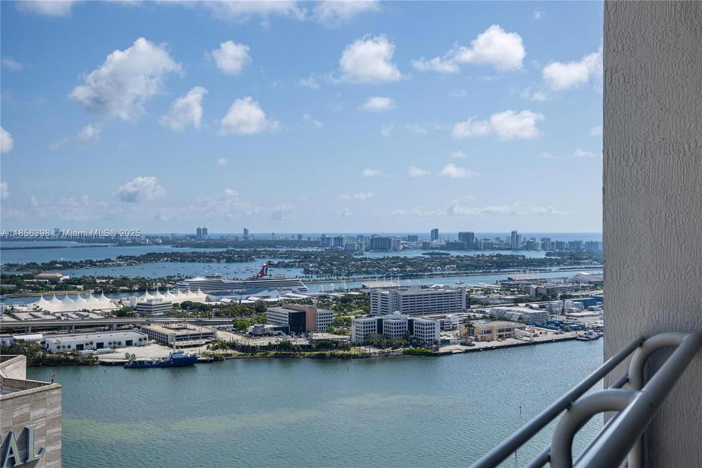 Real estate property located at 335 Biscayne Blvd LPH-00, Miami-dade, One Miami East Condo, Miami, FL
