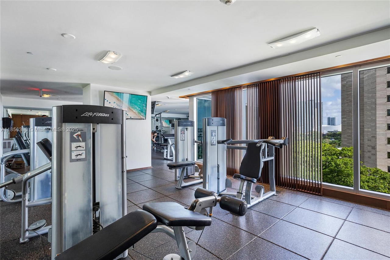 Real estate property located at 335 Biscayne Blvd LPH-00, Miami-dade, One Miami East Condo, Miami, FL