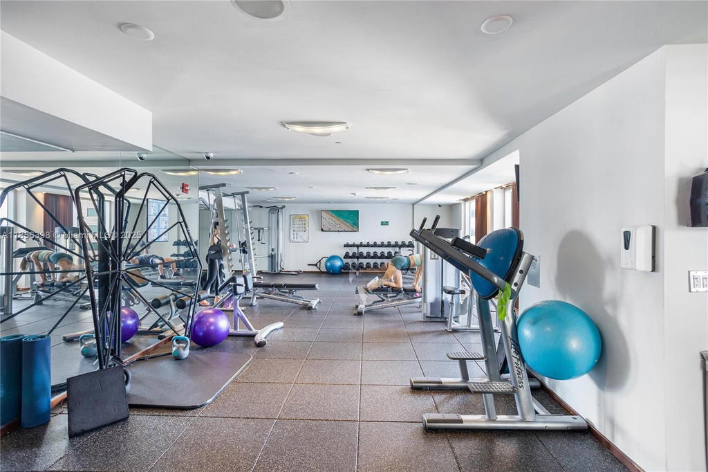 Real estate property located at 335 Biscayne Blvd LPH-00, Miami-dade, One Miami East Condo, Miami, FL