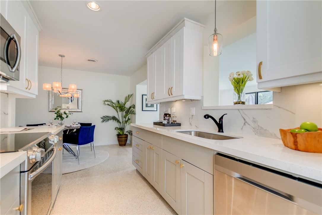 Real estate property located at 2899 Collins Ave #1420, Miami-dade, Triton Tower Condo, Miami Beach, FL