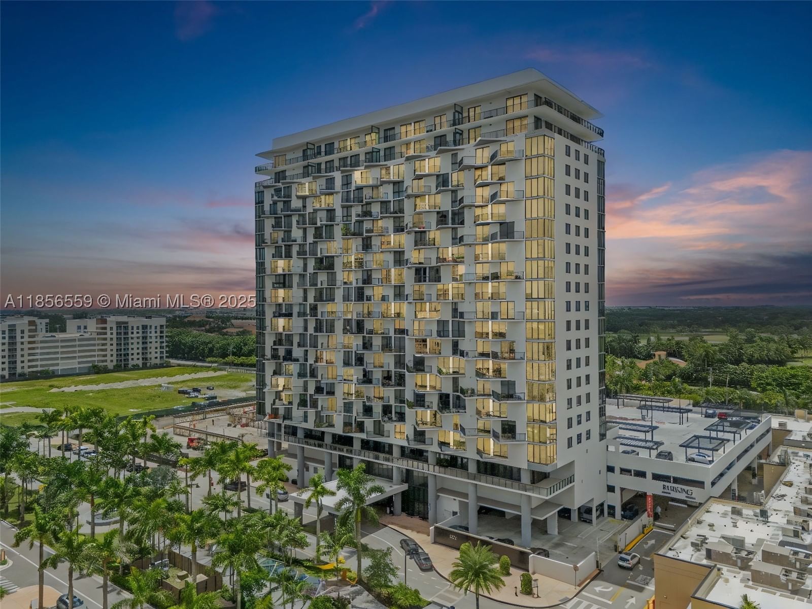 Real estate property located at 5252 85th Ave #1103, Miami-dade, 5252 Paseo Condo, Doral, FL
