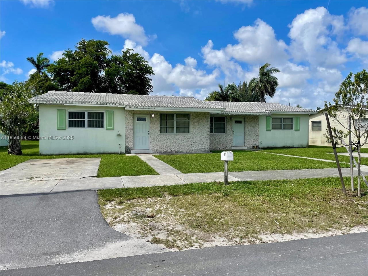 Real estate property located at 60 162nd St, Miami-dade, Bisc Gardens Sec C, North Miami Beach, FL