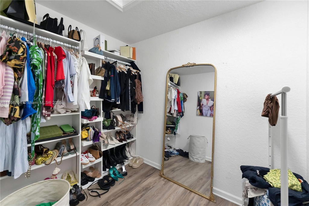 Real estate property located at 8080 27th St, Broward, Aragon Sec One, Sunrise, FL