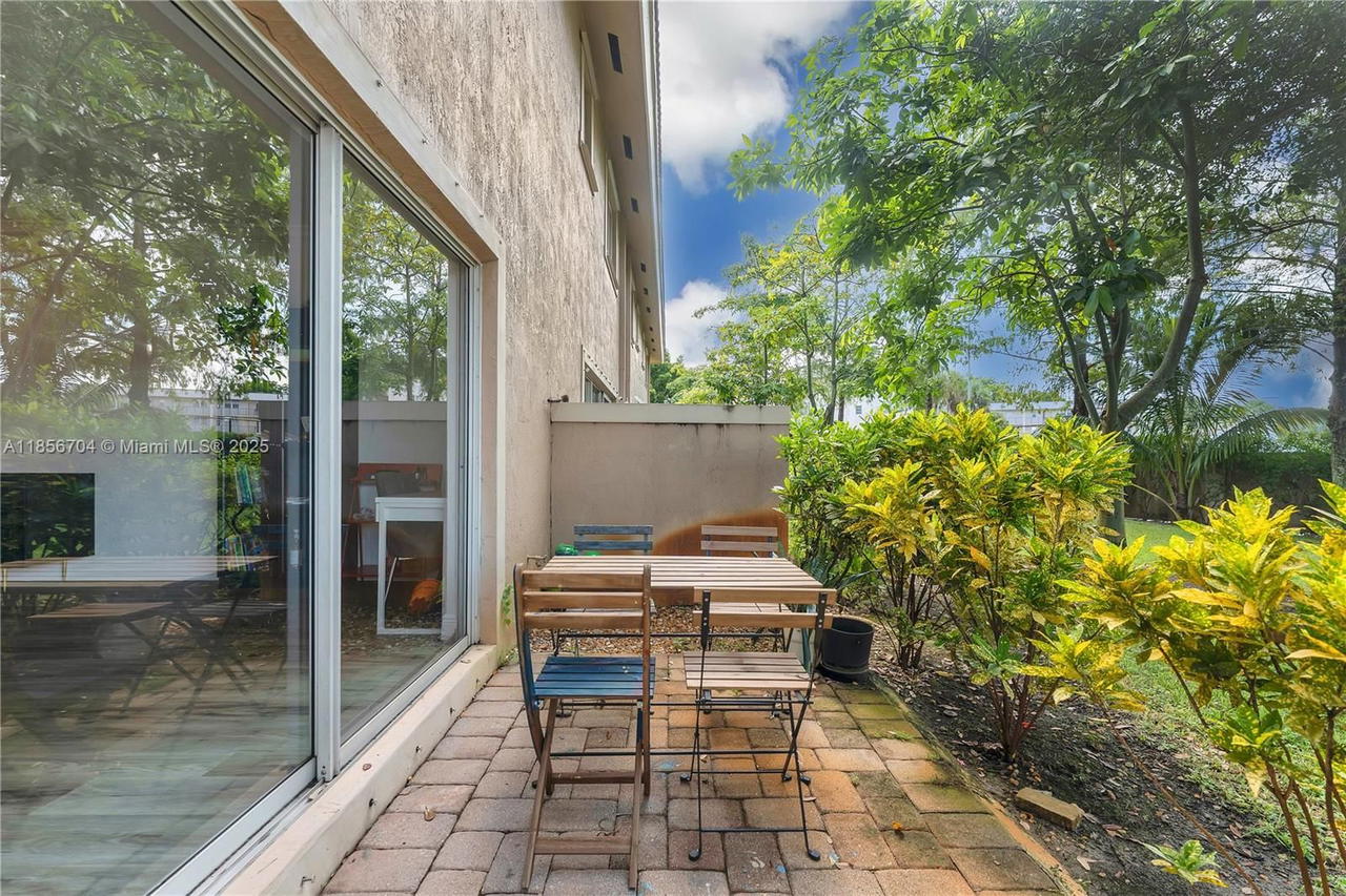 Real estate property located at 8080 27th St, Broward, Aragon Sec One, Sunrise, FL