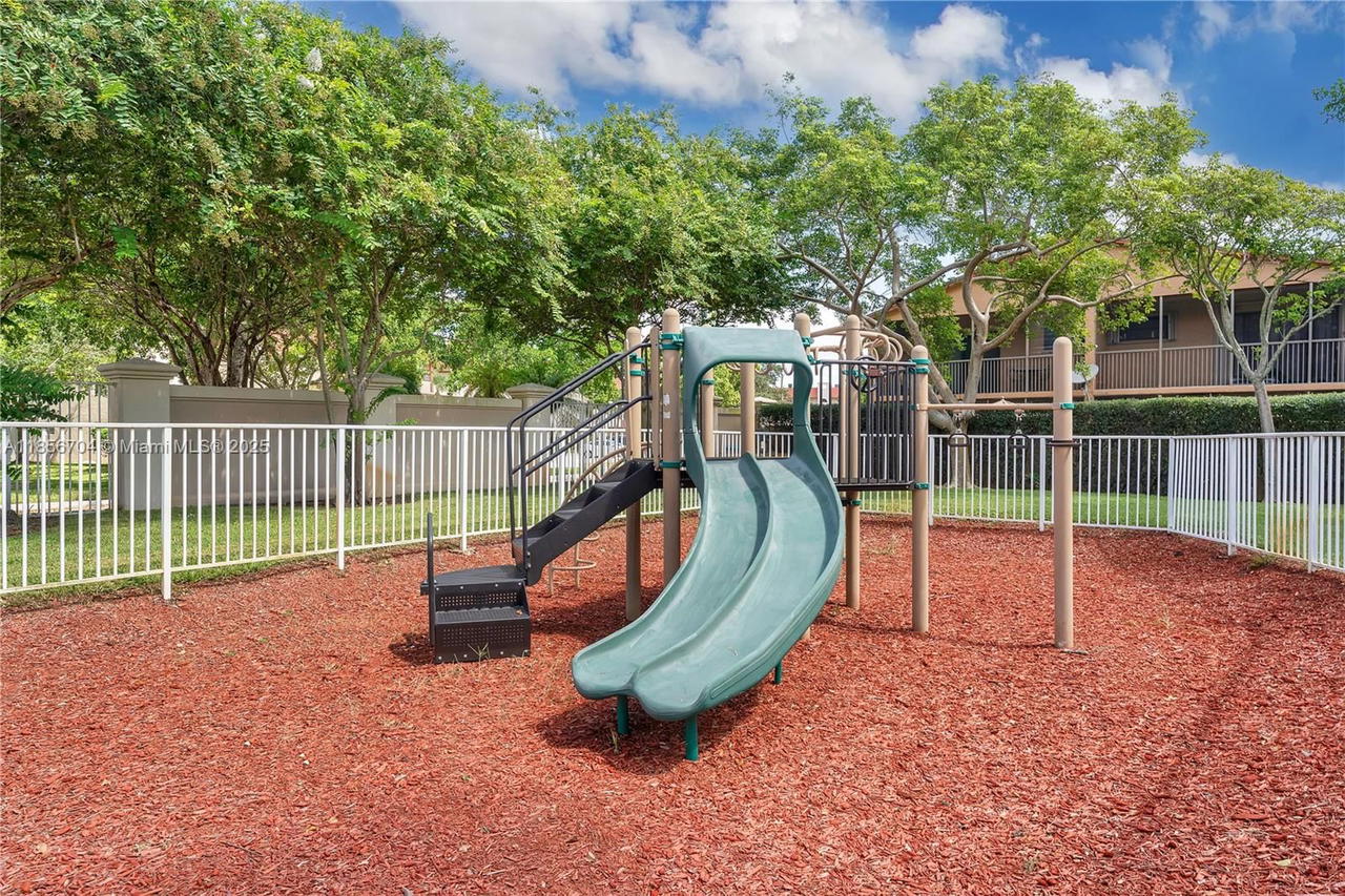Real estate property located at 8080 27th St, Broward, Aragon Sec One, Sunrise, FL