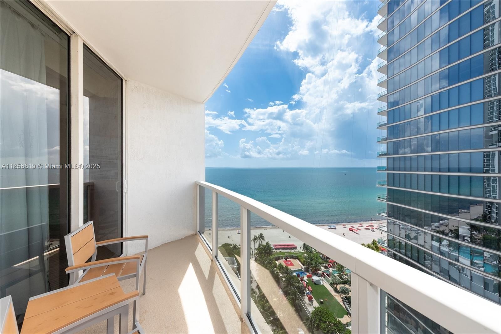 Real estate property located at 18001 Collins Ave #1214- 1215, Miami-dade, Trump International Sones, Sunny Isles Beach, FL
