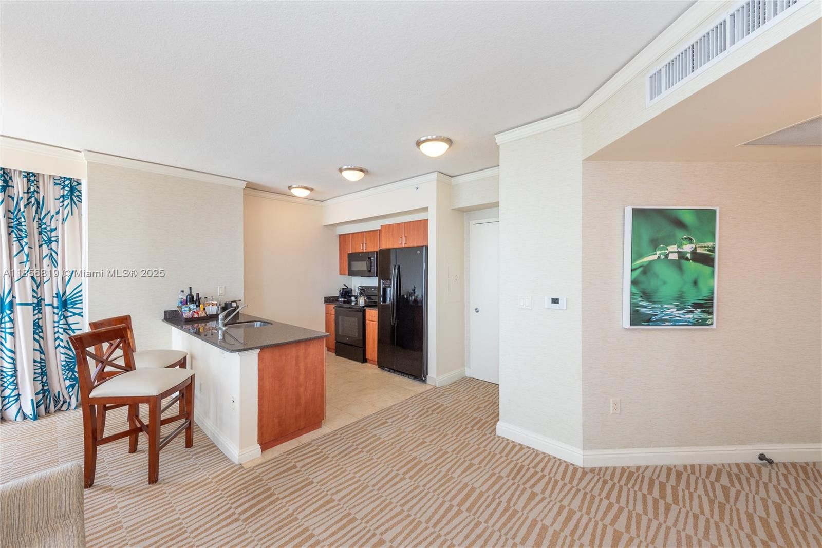 Real estate property located at 18001 Collins Ave #1214- 1215, Miami-dade, Trump International Sones, Sunny Isles Beach, FL