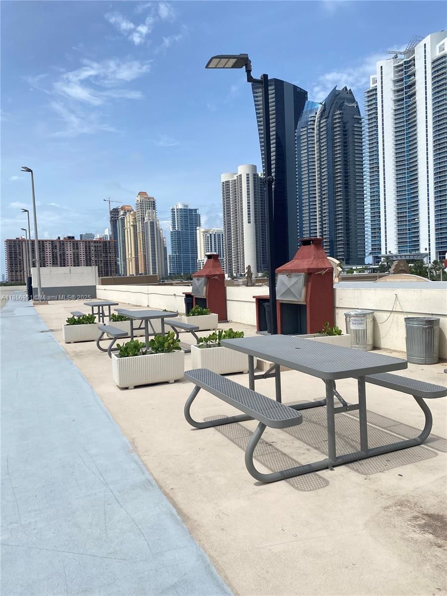 Real estate property located at 16919 Bay Rd #206, Miami-dade, Plaza Of Americas Condo P, Sunny Isles Beach, FL