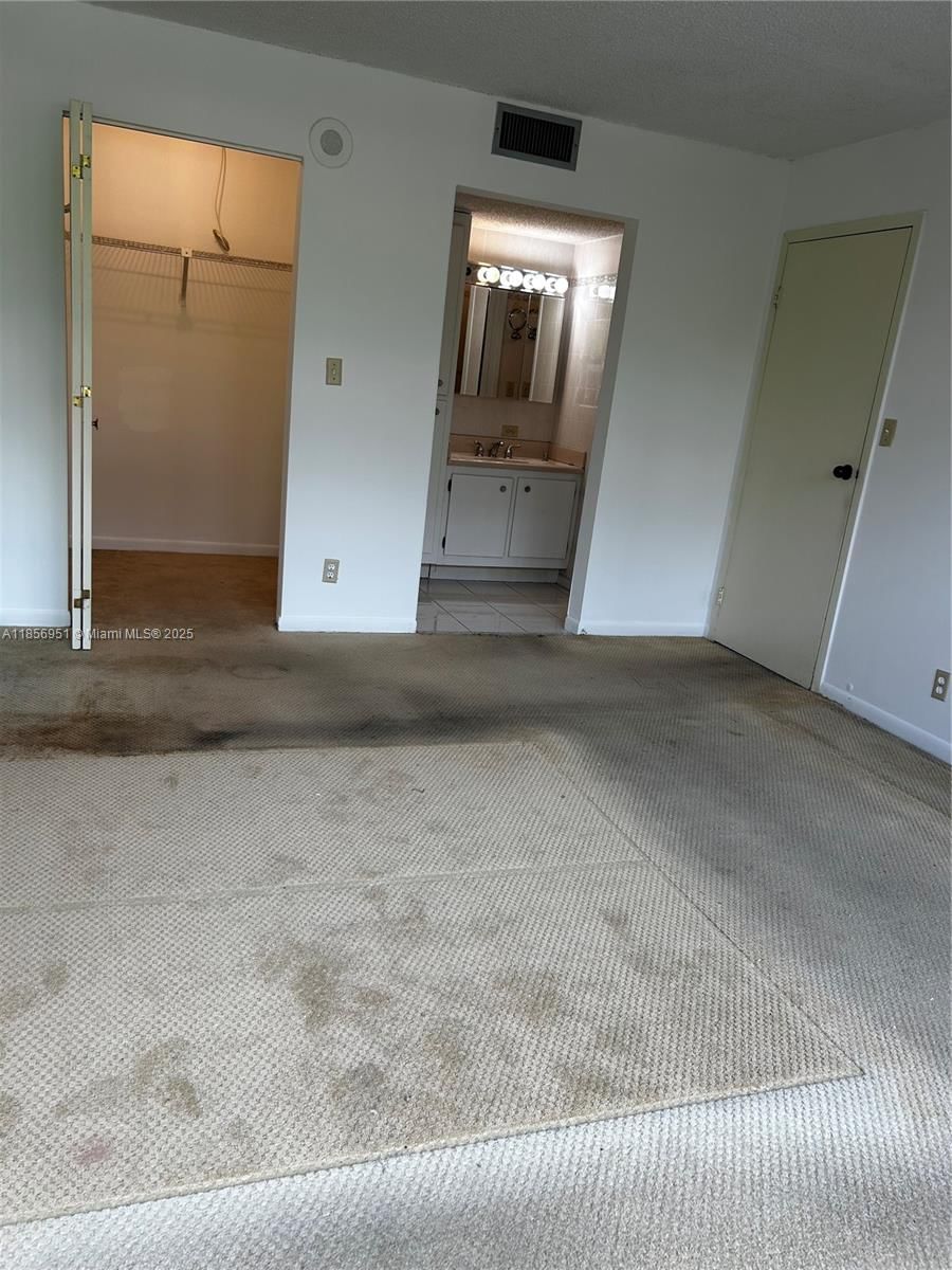 Real estate property located at 16919 Bay Rd #206, Miami-dade, Plaza Of Americas Condo P, Sunny Isles Beach, FL