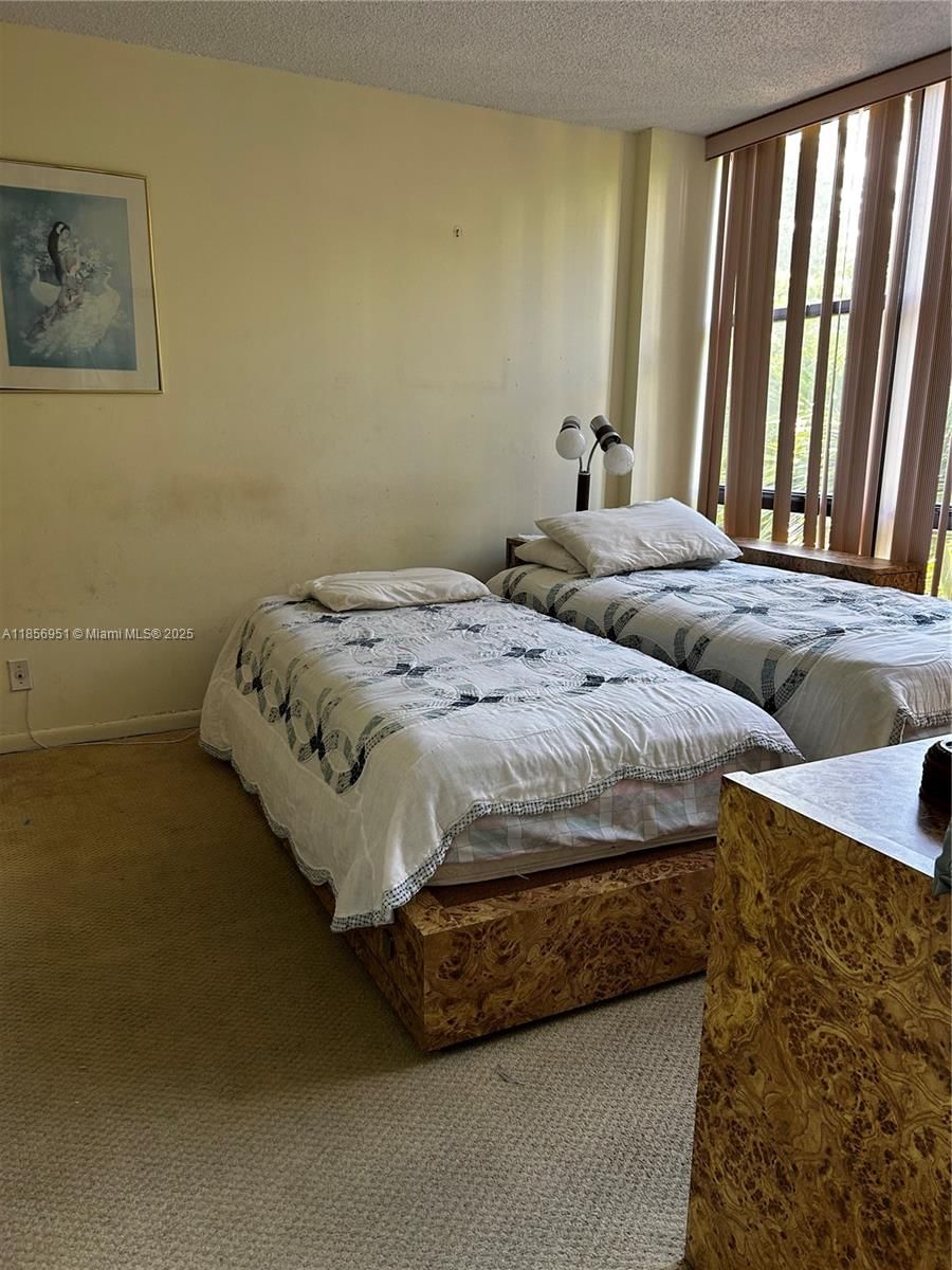 Real estate property located at 16919 Bay Rd #206, Miami-dade, Plaza Of Americas Condo P, Sunny Isles Beach, FL