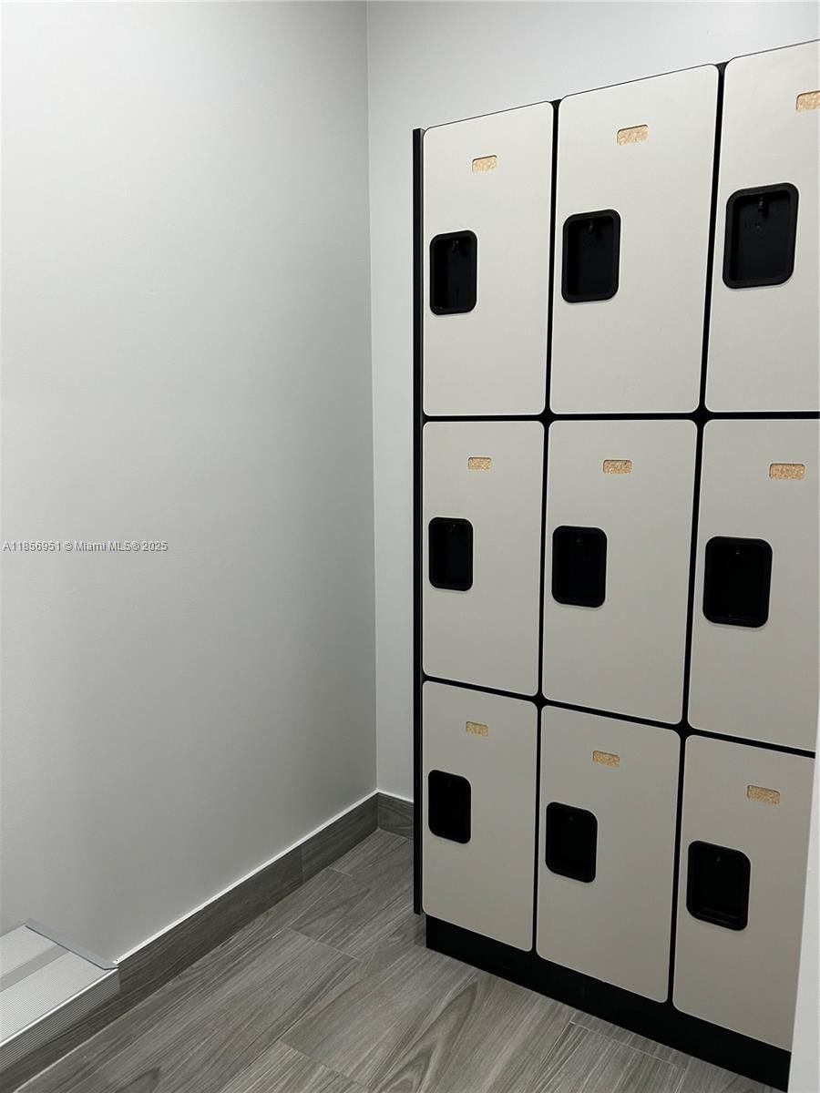 Real estate property located at 16919 Bay Rd #206, Miami-dade, Plaza Of Americas Condo P, Sunny Isles Beach, FL