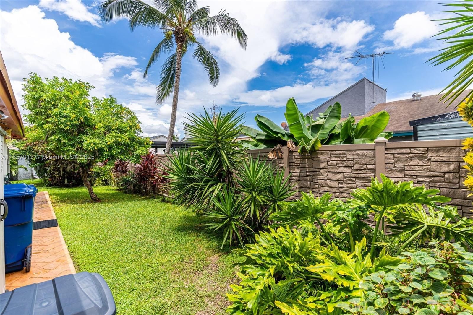 Real estate property located at 20841 122nd Pl, Miami-dade, Oak Park Sec 5, Miami, FL