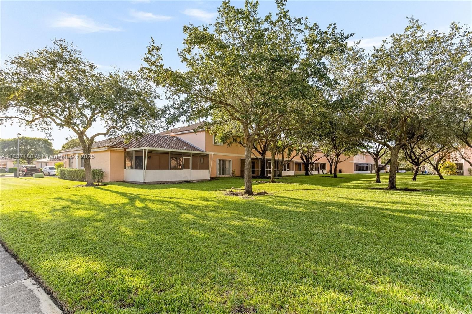 Real estate property located at 719 208th Way, Broward, Chapel Trail Ii, Pembroke Pines, FL