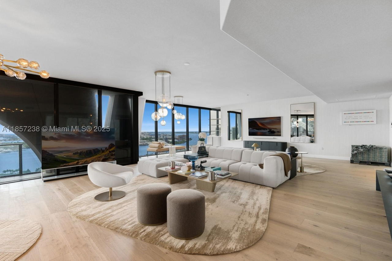 Real estate property located at 1000 Biscayne Blvd #2402, Miami-dade, One Thousand Museum Condo, Miami, FL