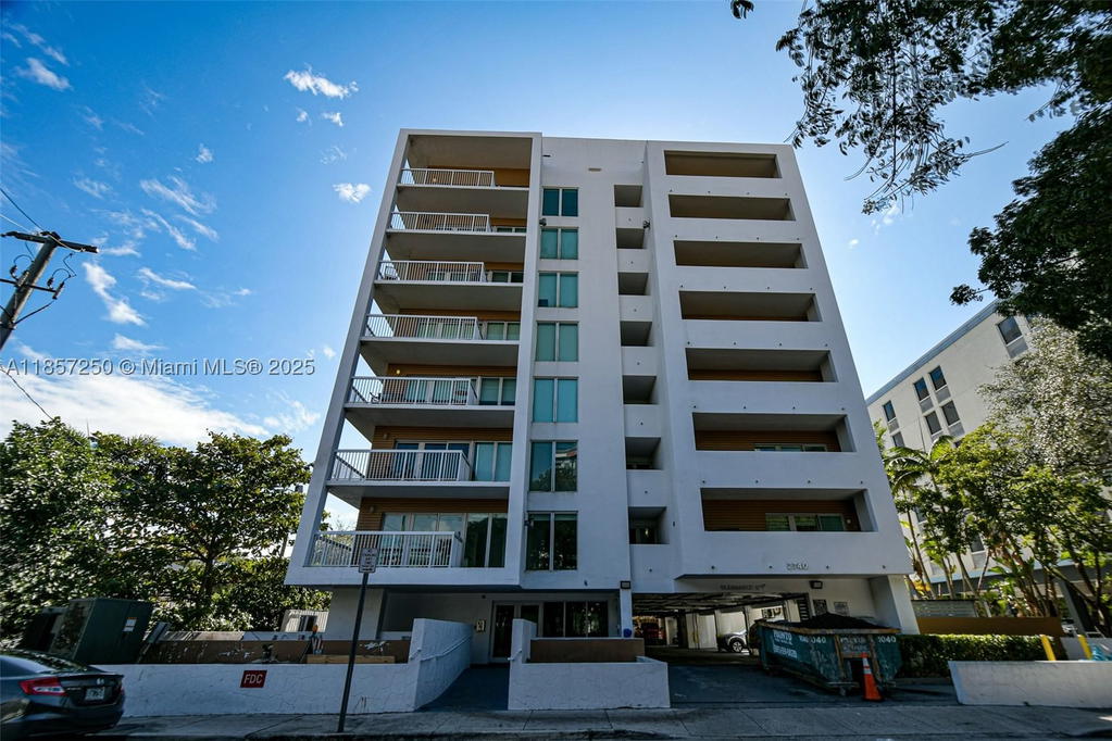 Real estate property located at 2740 28th Ter #603, Miami-dade, Villaggio In The Grove To, Miami, FL