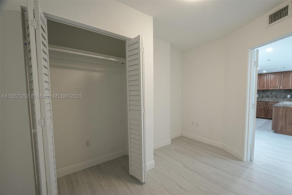 Real estate property located at 2740 28th Ter #603, Miami-dade, Villaggio In The Grove To, Miami, FL